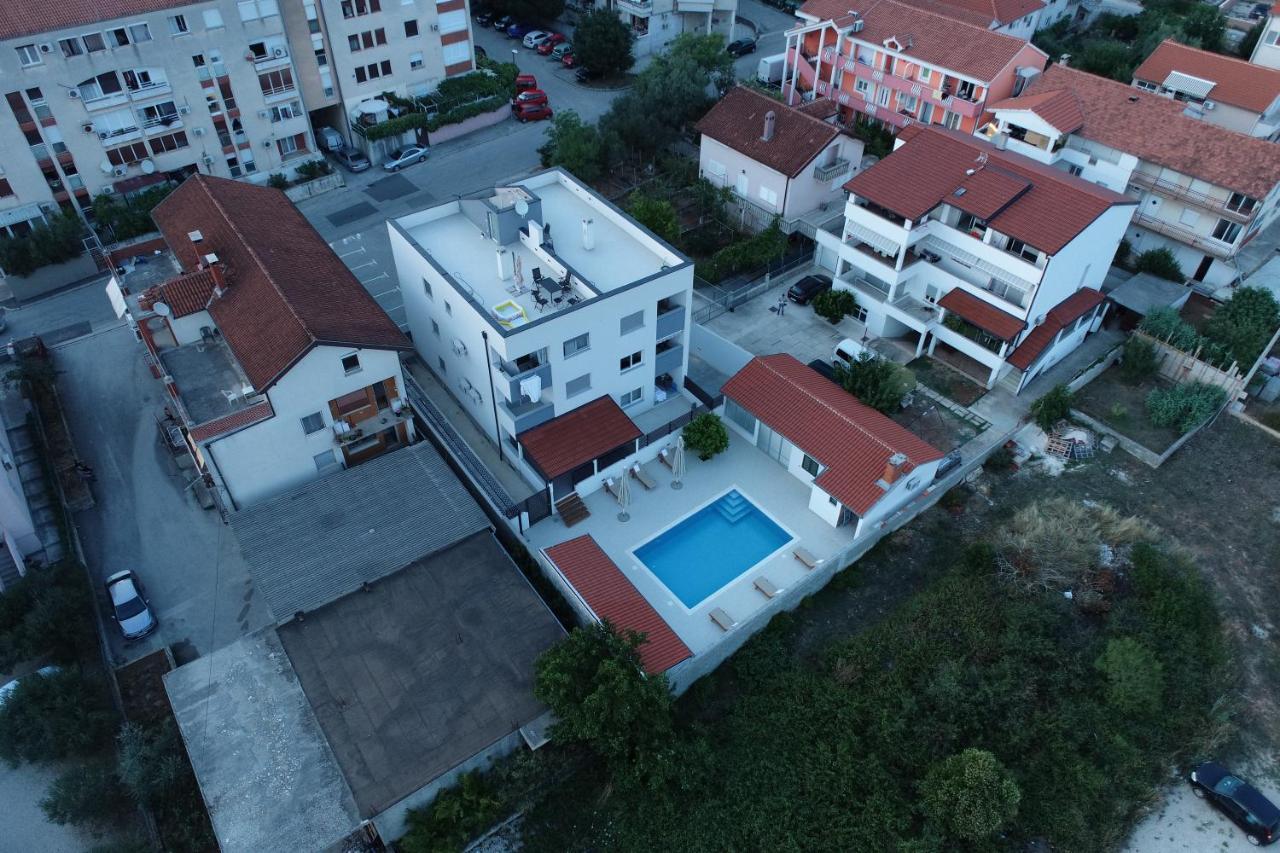 Apartment Zara - Luxury Apartment With Private Pool Dış mekan fotoğraf