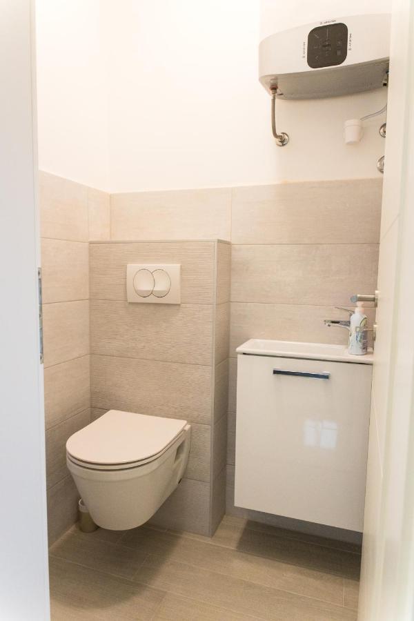Apartment Zara - Luxury Apartment With Private Pool Dış mekan fotoğraf