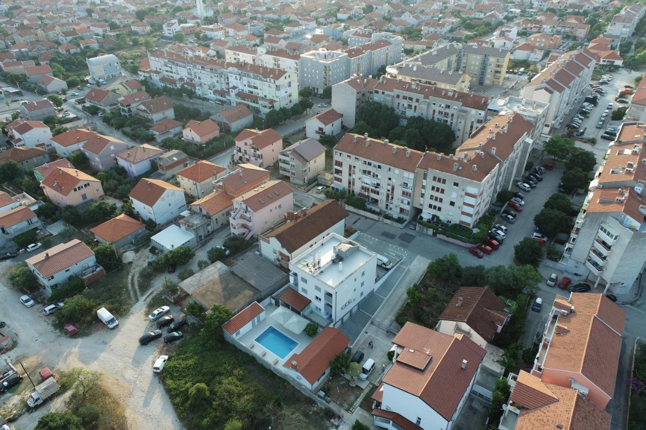 Apartment Zara - Luxury Apartment With Private Pool Dış mekan fotoğraf
