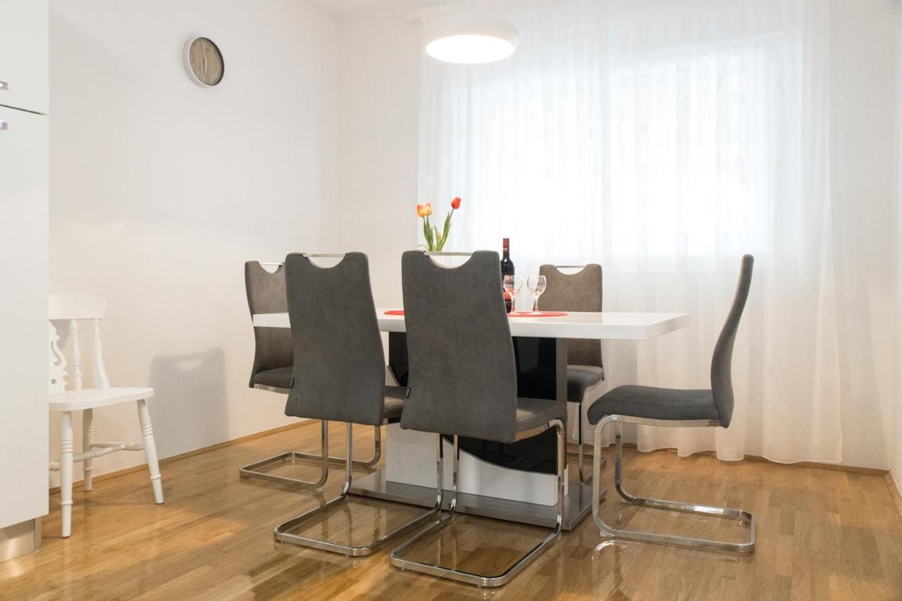 Apartment Zara - Luxury Apartment With Private Pool Dış mekan fotoğraf