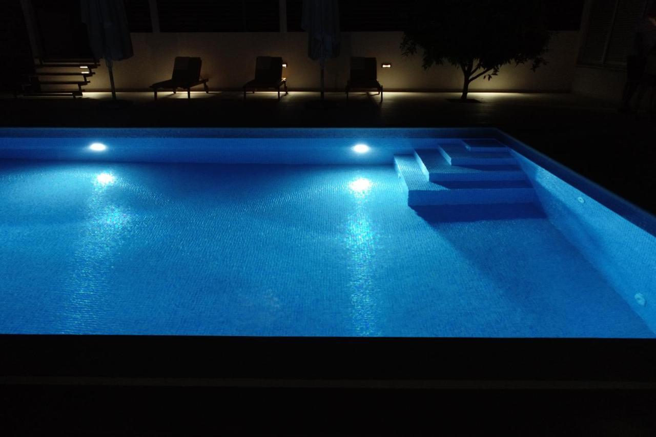 Apartment Zara - Luxury Apartment With Private Pool Dış mekan fotoğraf