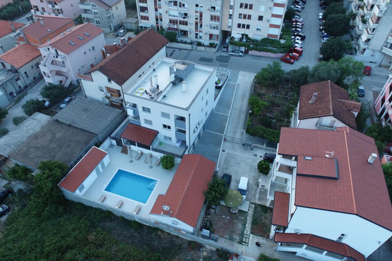 Apartment Zara - Luxury Apartment With Private Pool Dış mekan fotoğraf