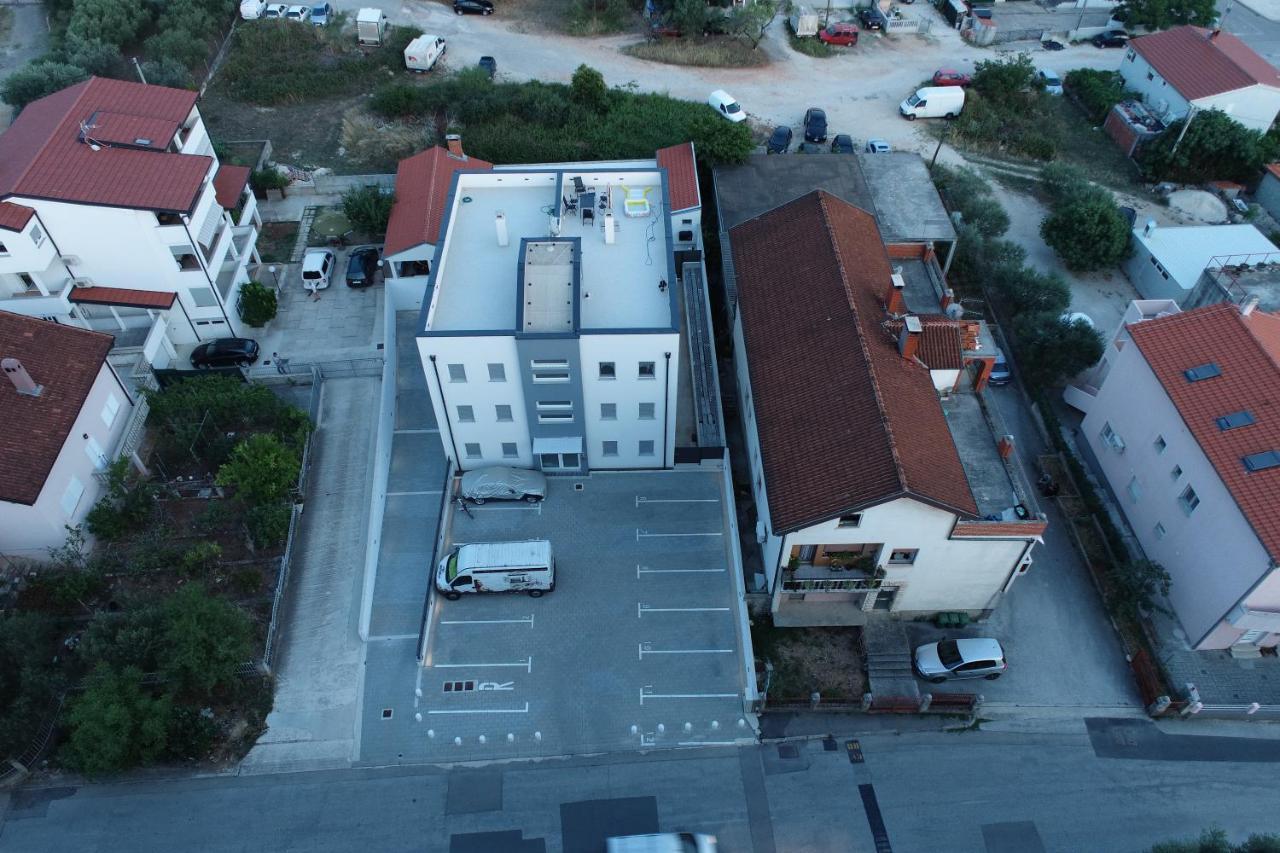 Apartment Zara - Luxury Apartment With Private Pool Dış mekan fotoğraf